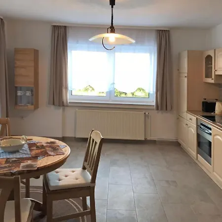Cozy In With Garden Apartment *