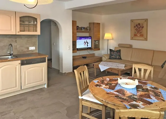 Cozy In With Garden Apartment *