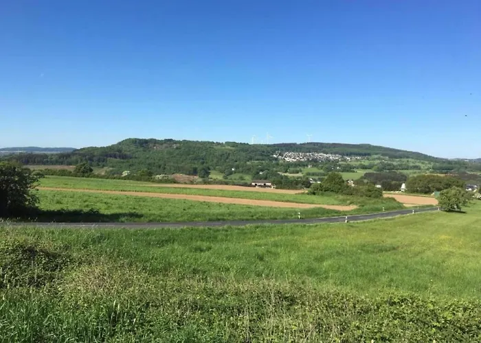 Cozy In With Garden Apartment *